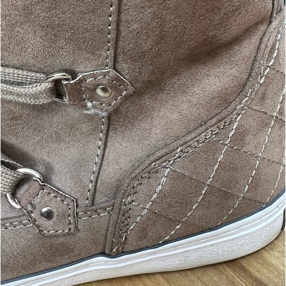 G by GUESS Hightop’s Sz 8.5 - Picture 9 of 13